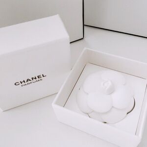CHANEL Ceramic aroma diffuser fragrance flower for Drawers or Closets NEW in BOX